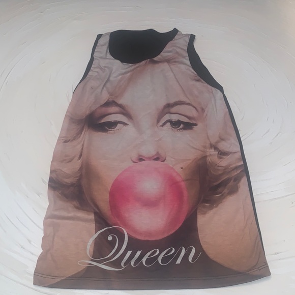 Marilyn Monroe Black and Graphic tank top size Medium - Picture 1 of 4